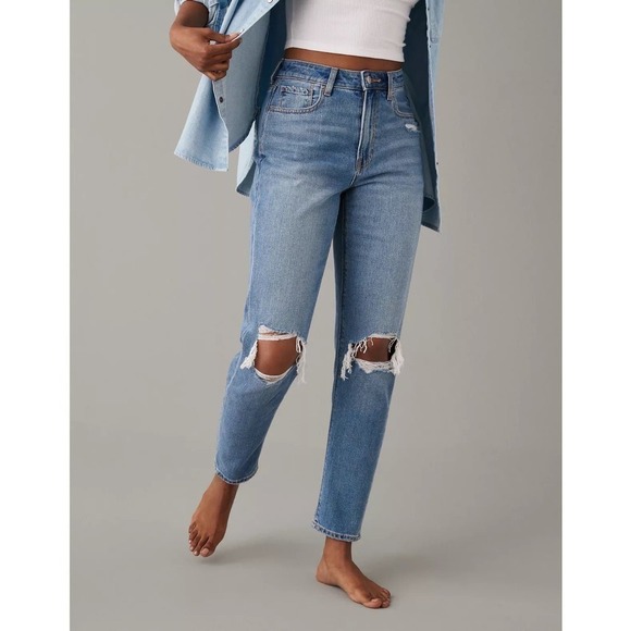 NWOT American Eagle Ripped "Mom Jean" size 00 SHORT - Picture 2 of 8